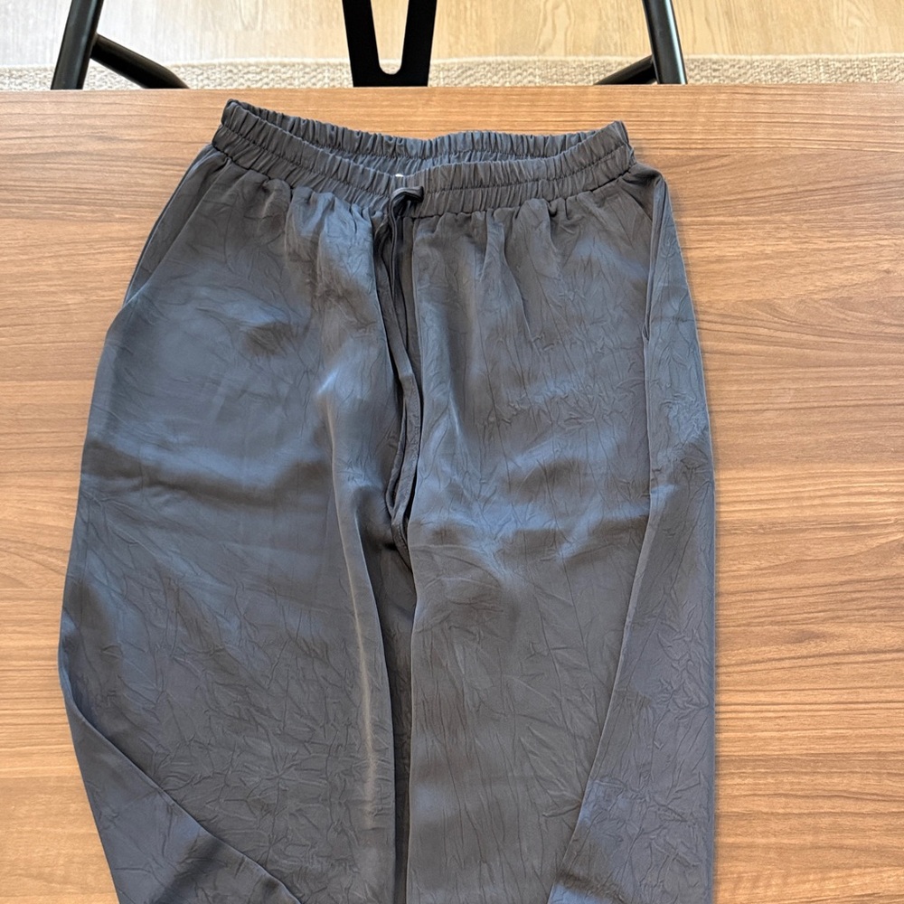 Women’s flowy pants